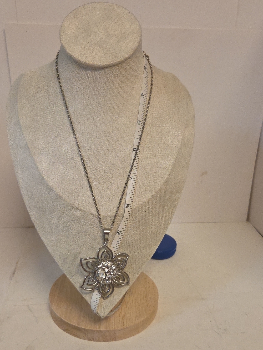 Vintage Silver Rhinestone Flower Starburst Pendant Necklace Extender Chain